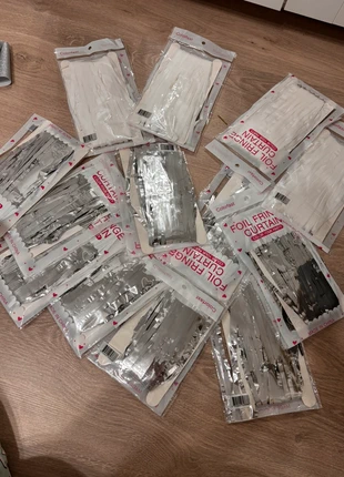 cortinas de festa prata e brancas, marca: Shein, estado: Novo com etiquetas, €1.00, €1.75 inclui Proteção do Comprador