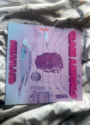 glass animals dreamland glow in the dark vinyl, condition: Very good, £25.00, £26.95 includes Buyer Protection