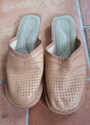 Chausson en cuir, brand: Fabrication Artisanale, condition: Good, size: 40, €3.00, €3.85 includes Buyer Protection