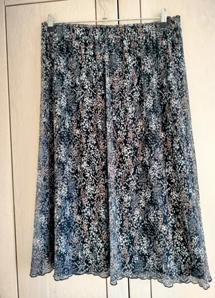 Rok over de knie. Esprit., merk: Esprit, staat: Nieuw zonder prijskaartje, maat: XL / 42 / 14, € 7,50, € 8,58 inclusief Kopersbescherming