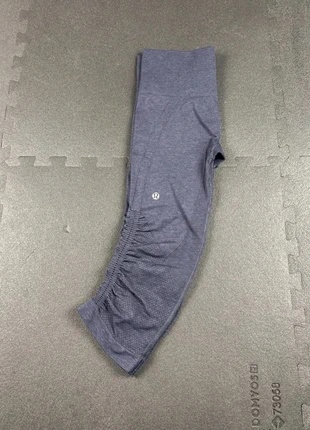 Legging capri taille XS 34 eu 6 uk 2 us taille haute violet lilas Lululemon femme- ART0155, marke: Lululemon, zustand: Sehr gut, größe: XS / 34 / 6, 3,00 €, 3,85 € beinhaltet Vinted-Käuferschutz Pro