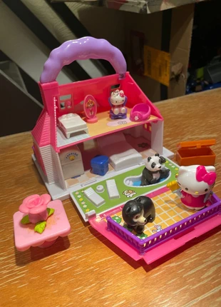 La maison transportable de Hello Kitty, brand: Hello Kitty, condition: Very good, size: Newborns / 44 cm, €4.00, €4.90 includes Buyer Protection