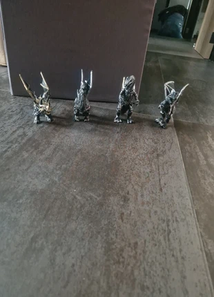 Lot dinosaure dragon, merk: Dragon, staat: Goed, maat: Universeel, € 3,00, € 3,85 inclusief Kopersbescherming