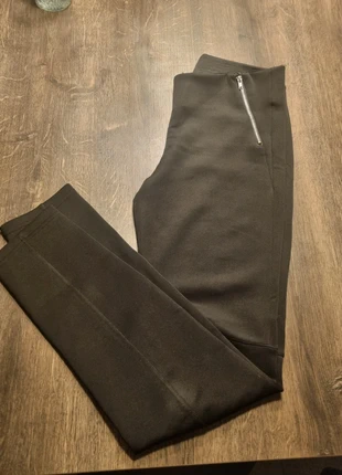 Pantalon noir Jennyfer taille M, marque: Jennyfer, état: Bon état, taille: M / 38 / 10, 2,00 €, 2,80 € Protection acheteurs incluse