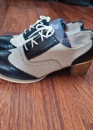 Twotone heels echt leer, marca: Steinmeier, estado: Muito bom, tamanho: 41, €15.00, €16.45 inclui Proteção do Comprador