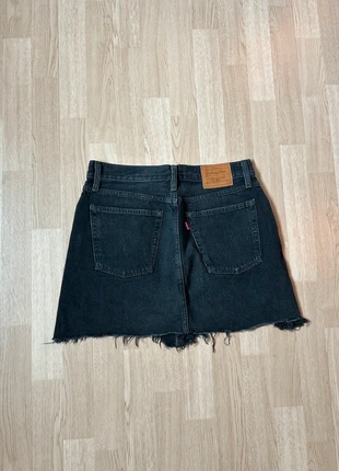 Jupe en Jean levi’s Noir, brand: Levi's, condition: Very good, size: S / 36 / 8, €25.00, €26.95 includes Buyer Protection Pro