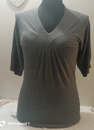 V-neck fitted shirt-Maglia scollo a V cashmere blend, marca: Cashmere, estado: Muito bom, tamanho: M / 38 / 10, €12.00, €13.30 inclui Proteção do Comprador