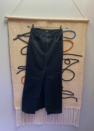 Zwarte jeans rok van Lee, marque: Lee, état: Très bon état, taille: XS / 34 / 6, 10,00 €, 11,20 € Protection acheteurs incluse