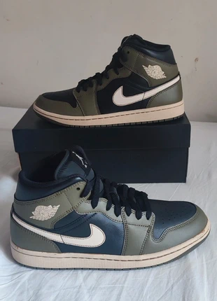 Nike Air Jordan 1 Mid Olive "Vintage Look" personalizadas, marca: Jordan, estado: Novo com etiquetas, tamanho: 42, €139.00, €146.65 inclui Proteção do Comprador