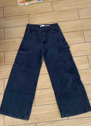 Jeans cargo vita media 40, marca: Bershka, estado: Muito bom, tamanho: M / 38 / 10, €8.00, €9.10 inclui Proteção do Comprador