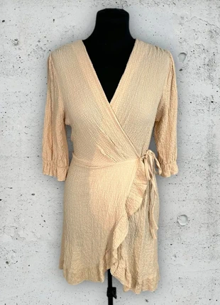 Robe Portefeuille Iris Firenze – Beige texturée, taille L / 40 / 12, marque: IRIS FIRENZE, état: Neuf avec étiquette, taille: L / 40 / 12, 4,00 €, 4,90 € Protection acheteurs (Pro) incluse