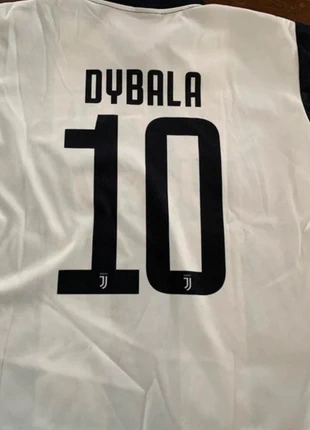 Maglietta dybala, zustand: Sehr gut, größe: 8 Jahre / 128, 5,00 €, 5,95 € inklusive Vinted-Käuferschutz