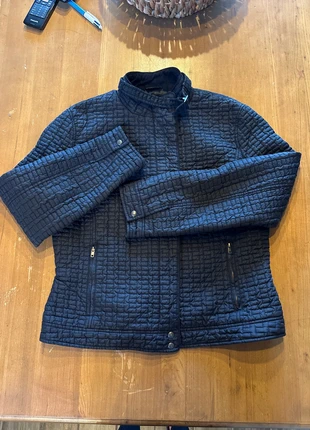 Doudoune Guess, marque: GUESS, état: Très bon état, taille: L / 40 / 12, 20,00 €, 21,70 € Protection acheteurs incluse