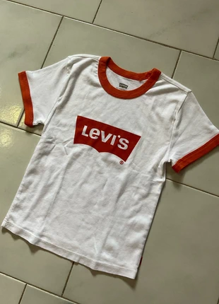 Levi’s T-shirt bambino, marke: Levi's, zustand: Neu, größe: 6 Jahre / 116, 15,00 €, 16,45 € inklusive Vinted-Käuferschutz
