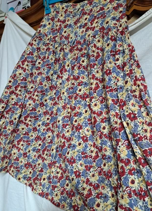 Jupe vintage boutonnée imprimé fleuri, brand: liberty, condizioni: Ottime, taglia: S / IT 40 / EU 36, €15.00, €16.45 include la Protezione acquisti