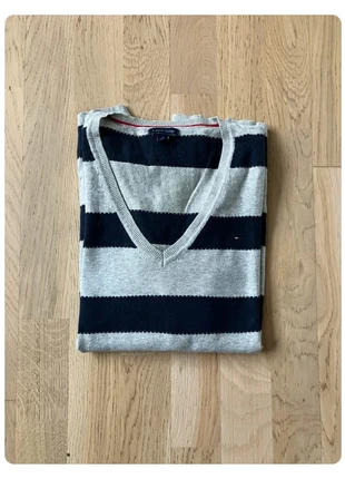Pull Tommy Hilfiger Taille M, brand: Tommy Hilfiger, condition: Good, size: M / 38 / 10, €9.00, €10.15 includes Buyer Protection Pro