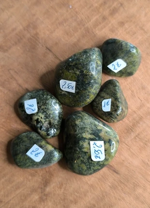 Pierres roulées jade néphrite, marque: Jade néphrite, état: Neuf sans étiquette, 10,00 €, 11,20 € Protection acheteurs incluse