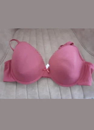 Bonprix 2 x beugel bh 95C, merk: Bonprix, staat: Heel goed, maat: 95C, € 5,00, € 5,95 inclusief Kopersbescherming