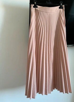 Gonna alla caviglia plisse rosa, brand: Stradivarius, condizioni: Ottime, taglia: S / IT 40 / EU 36, €8.00, €9.10 include la Protezione acquisti