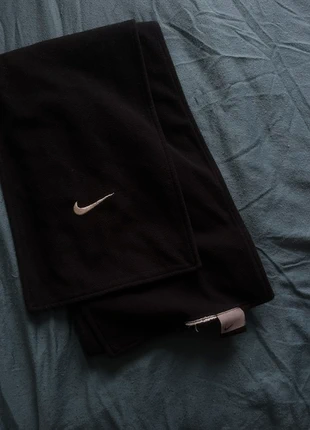 Écharpe Nike, merk: Nike, staat: Nieuw zonder prijskaartje, € 5,00, € 5,95 inclusief Kopersbescherming