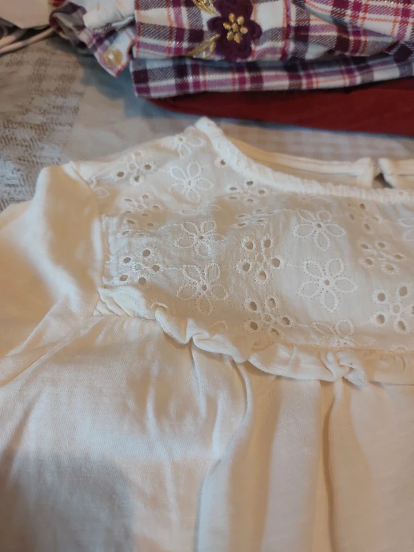 T-shirt neuf manches longues Kiabi 10A - photo numéro 3