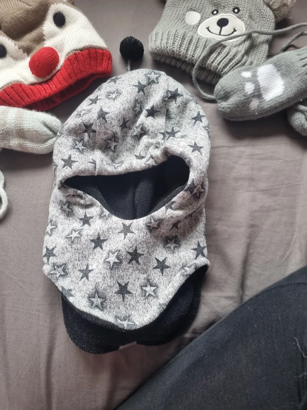 Lot de bonnet et de gants - photo numéro 5