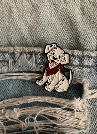 Pin’s 101 dalmatiens Lucky, marque: Disney, état: Très bon état, 4,50 €, 5,43 € Protection acheteurs incluse