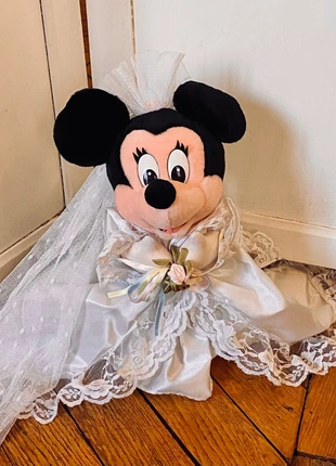 Rare peluche collector Minnie mariée Disneyland Paris exclusive, marque: Disneyland Paris, état: Bon état, taille: Taille unique, 25,00 €, 26,95 € Protection acheteurs (Pro) incluse