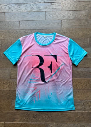 T-shirt de tennis - roger Federer - taille M - neuf, marke: Tennis, zustand: Neu, größe: M, 14,99 €, 16,44 € inklusive Vinted-Käuferschutz