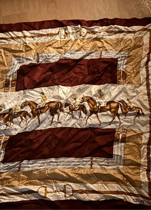 Grand foulard Céline vintage, marque: Céline, état: Bon état, 25,00 €, 26,95 € Protection acheteurs incluse