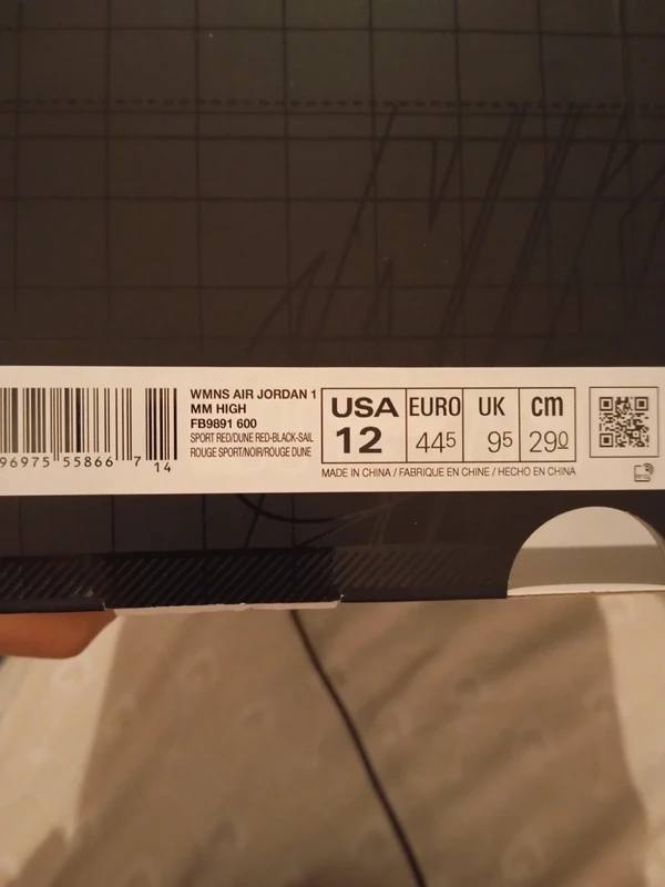 Air Jordan one taille 44.5 - photo numéro 8