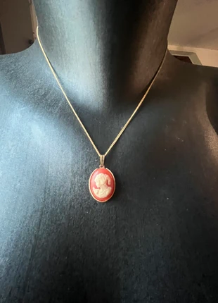Collier avec pendentif, femme, modèle came, marke: Femme, zustand: Sehr gut, 5,00 €, 5,95 € inklusive Vinted-Käuferschutz
