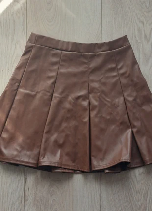 Brauner Faux/Fake Lederrock, marque: PrettyLittleThing, état: Très bon état, taille: S / 36 / 8, 5,00 €, 5,95 € Protection acheteurs incluse