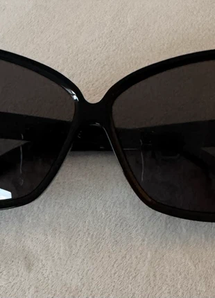 Lunettes de soleil Céline modele Betterfly référence: CL 400641 Couleur Noir, brand: Céline, condition: New without tags, €140.00, €147.70 includes Buyer Protection