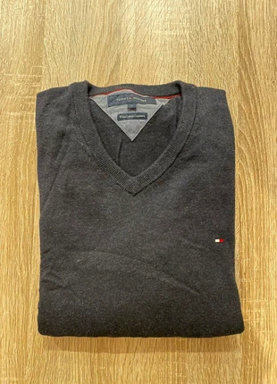 Pull Col V Tommy Hilfiger - Taille L, merk: Tommy Hilfiger, staat: Goed, maat: L, € 3,00, € 3,85 inclusief Kopersbescherming