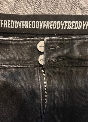 Freddy Jeans, marque: Freddy, état: Très bon état, taille: S / 36 / 8, 19,00 €, 20,65 € Protection acheteurs incluse