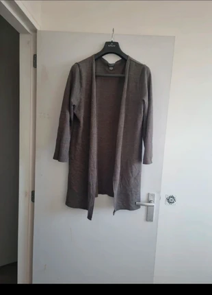 Kaki vest – Primark maat L, merk: Primark, staat: Veelgebruikt, maat: L / 40 / 12, € 1,00, € 1,75 inclusief Kopersbescherming