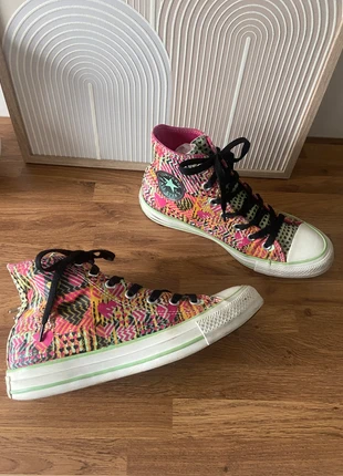 Converse multicolores motif original – pointure 39 – très bon état, brand: Converse, condition: Very good, size: 39, €19.00, €20.65 includes Buyer Protection