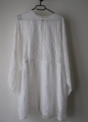 H&M Trend White Embroidered Sheer Boho Dress EU Small – Delicate & Feminine, merk: H&M, staat: Heel goed, maat: S / 36 / 8, € 38,00, € 40,60 inclusief Kopersbescherming