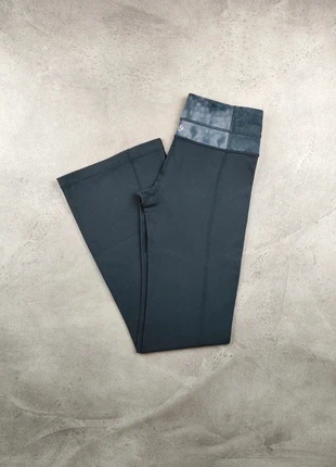 Legging align a pattes d'éléphants / jambes larges Lululemon noir - Taille XS femme, marque: Lululemon, état: Très bon état, taille: XS / 34 / 6, 50,00 €, 53,20 € Protection acheteurs (Pro) incluse