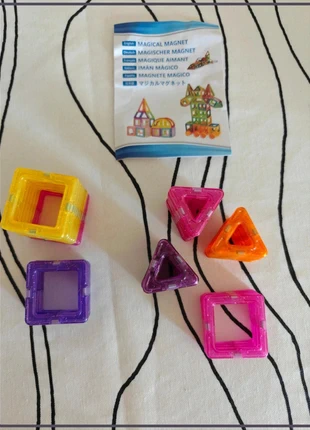 Jouet 50 bloc construction magnétique, merk: aucune, staat: Nieuw zonder prijskaartje, maat: Universeel, € 10,00, € 11,20 inclusief Kopersbescherming