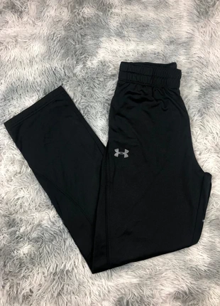 Jogging survêtement Noir Under Armour taille M Excellent Etat, merk: Under Armour, staat: Heel goed, maat: M / 38 / 10, € 20,00, € 21,70 inclusief Kopersbescherming