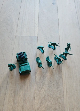 Ensemble de petits soldats verts classiques💂💯, brand: JEU, condition: New without tags, size: 5 years / 110 cm, €4.50, €5.43 includes Buyer Protection