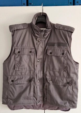 Gilet imbottito militare, brand: Esercito, condizioni: Ottime, taglia: L, €32.00, €34.30 include la Protezione acquisti