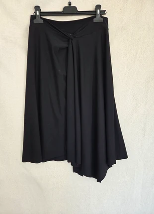 Jupe noire asymétrique BCBG Max Azria – Taille XS, merk: BCBGMAXAZRIA, staat: Heel goed, maat: XS / 34 / 6, € 29,00, € 31,15 inclusief Kopersbescherming