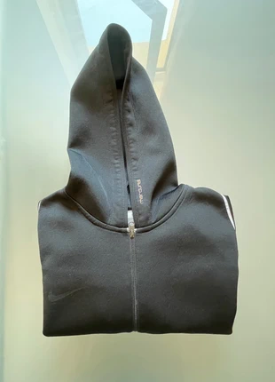 Pull Nike, merk: Nike, staat: Heel goed, maat: M, € 8,99, € 10,14 inclusief Kopersbescherming