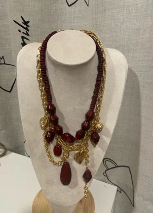 Collar dorado y burdeos/ dorado chocolate, brand: boutique local, condizioni: Ottime, €23.59, €25.47 include la Protezione acquisti