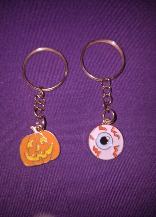 2 x halloween keychains, condition: Very good, £1.00, £1.75 includes Buyer Protection