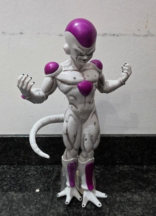 Nieuwe Freeza beeld, marke: Dragon Ball, zustand: Neu, mit Etikett, größe: Einheitsgröße, 15,00 €, 16,45 € inklusive Vinted-Käuferschutz