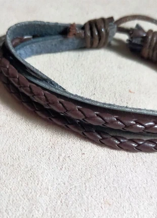 Bracelet en cuir marron foncé tressé, marke: autre, zustand: Neu, 8,00 €, 9,10 € beinhaltet Vinted-Käuferschutz Pro